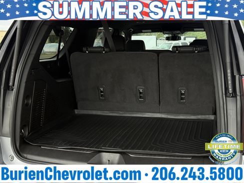 Used 2022 Chevrolet Suburban Z71 w/ Luxury Package AWD/4WD image 32