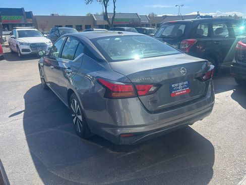 Used 2021 Nissan Altima 2.5 SV FWD image 9