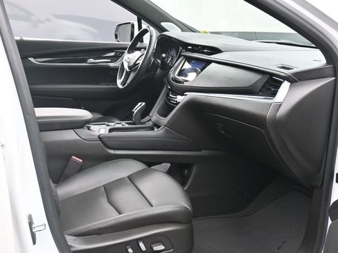 Certified 2023 Cadillac XT5 Premium Luxury w/ Technology Package AWD/4WD image 11