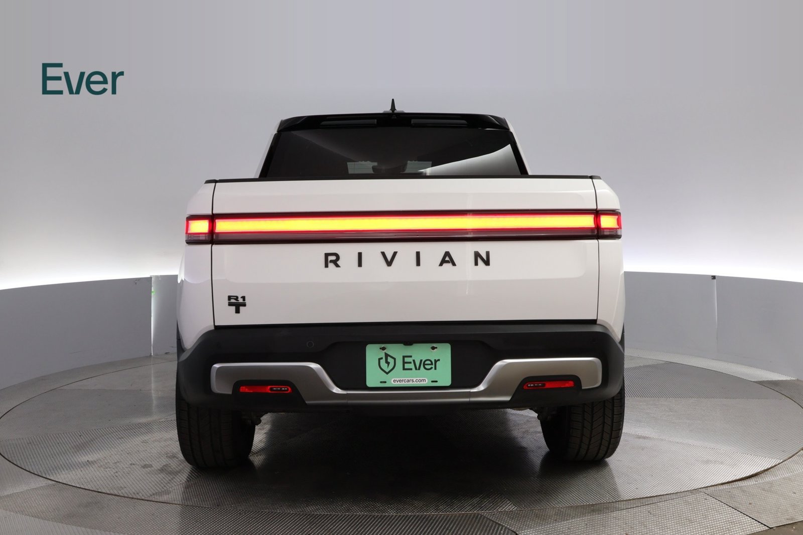 Used 2023 Rivian R1T Adventure Dual AWD/4WD image 15