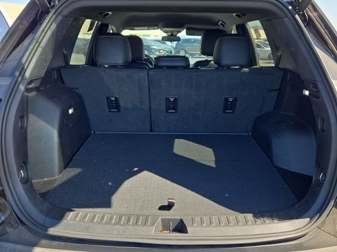 Used 2025 Chevrolet Equinox LT w/ Convenience Package II image 7