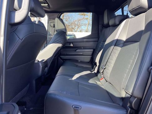 Used 2024 Toyota Tacoma TRD Sport image 19