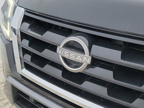 Used 2023 Nissan Armada SV image 25