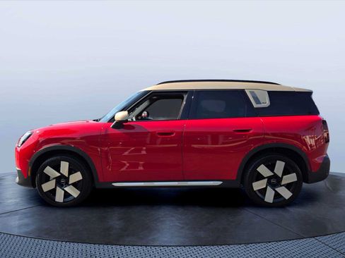 Certified 2025 MINI Cooper Countryman S w/ Comfort Package Max AWD/4WD image 3