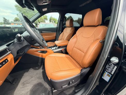 Used 2025 Kia Telluride EX X-Line AWD/4WD image 11
