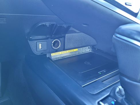 Used 2020 Toyota Camry SE w/ Audio Package FWD image 22