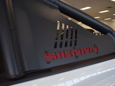 Used 2017 GMC Sierra 1500 SLT w/ All Terrain X Package image 10