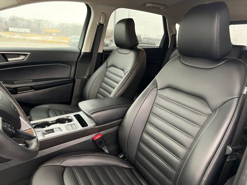 Used 2022 Ford Edge SEL image 16
