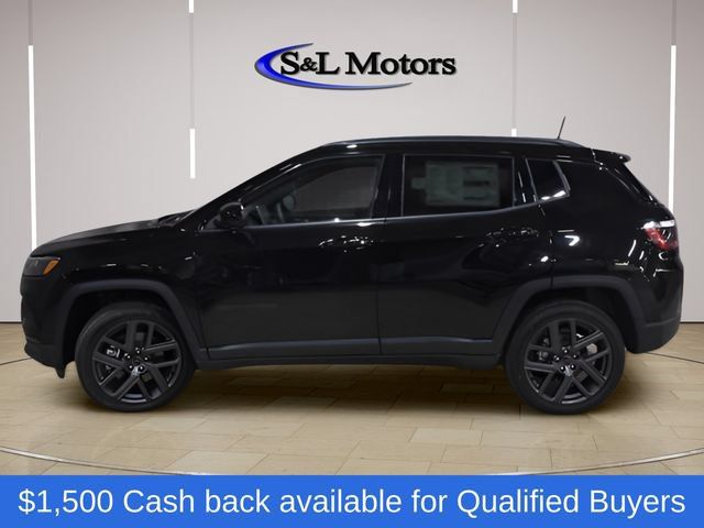 New 2026 Jeep Compass Latitude w/ Sun and Sound Group AWD/4WD image 4