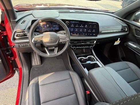 New 2027 Chevrolet Traverse LT w/ Midnight/Sport Edition FWD image 18