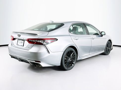 Used 2023 Toyota Camry XSE FWD image 9