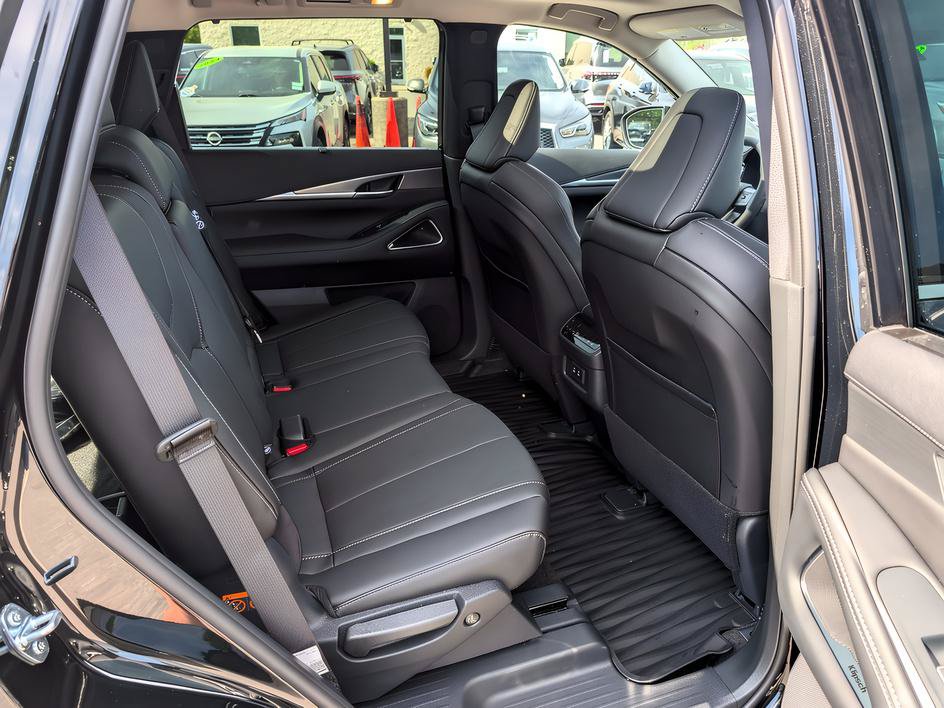 Used 2026 INFINITI QX60 Luxe FWD image 21