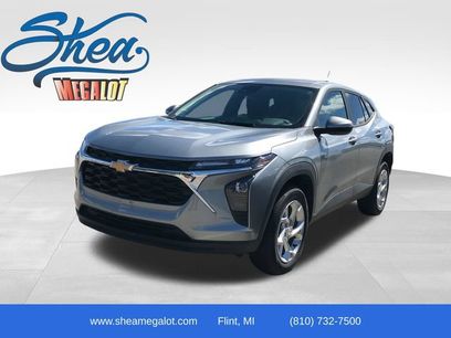 Used 2024 Chevrolet Trax LS w/ LS Convenience Package