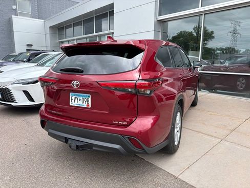 Used 2020 Toyota Highlander LE AWD/4WD image 20
