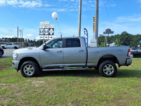 Used 2024 RAM 2500 Big Horn w/ Sport Appearance Package AWD/4WD image 5