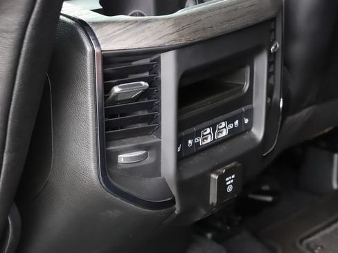 Used 2025 RAM 1500 Limited AWD/4WD image 23