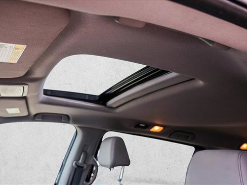 Used 2022 Honda Odyssey EX-L image 11