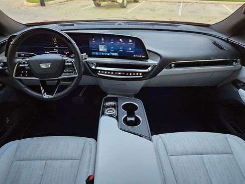 Certified 2024 Cadillac Lyriq Luxury image 10