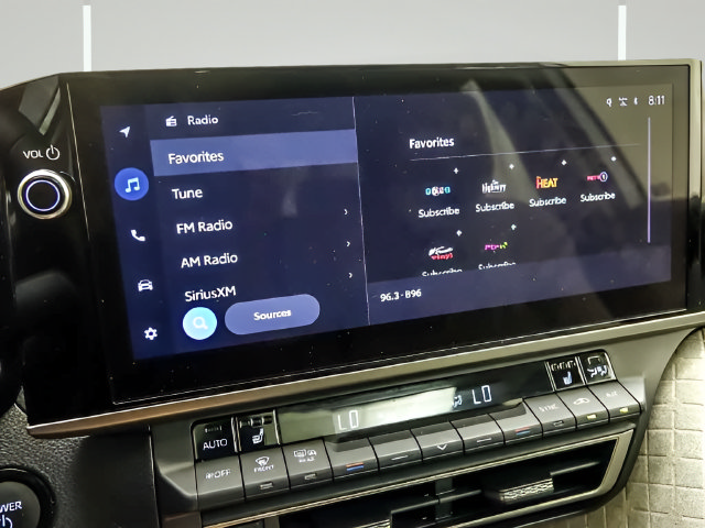 Certified 2025 Toyota Camry XLE FWD image 18