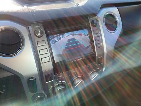 Used 2016 Toyota Tundra SR5 image 18