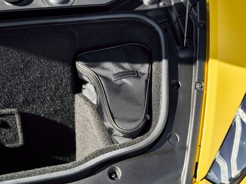 Used 2023 Lamborghini Huracan Tecnica image 19