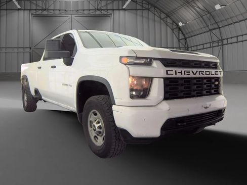 Used 2021 Chevrolet Silverado 2500 W/T RWD image 2