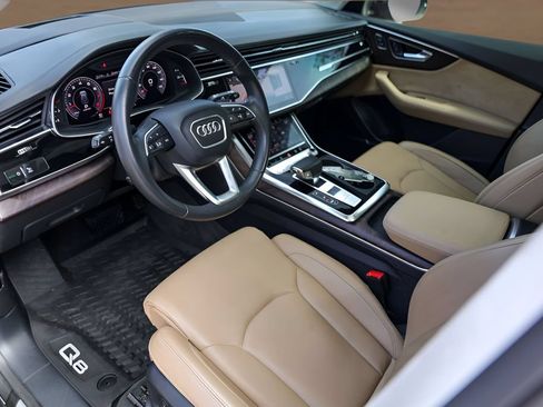 Used 2019 Audi Q8 Prestige w/ Luxury Package AWD/4WD image 10