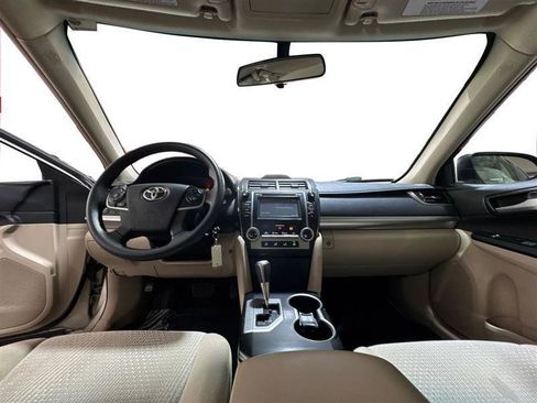 Used 2014 Toyota Camry LE image 13