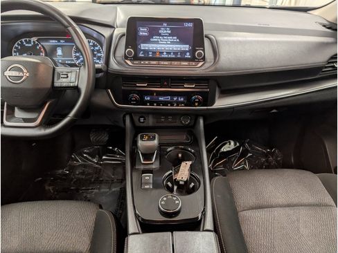 Used 2025 Nissan Rogue SV AWD/4WD image 13