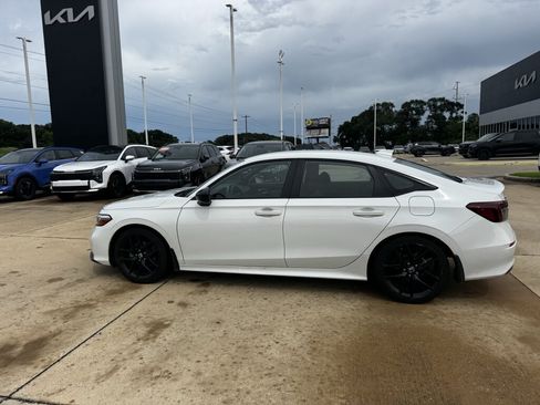 Used 2025 Honda Civic Sport image 24