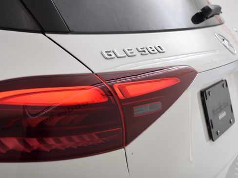 New 2026 Mercedes-Benz GLE 580 4MATIC image 12