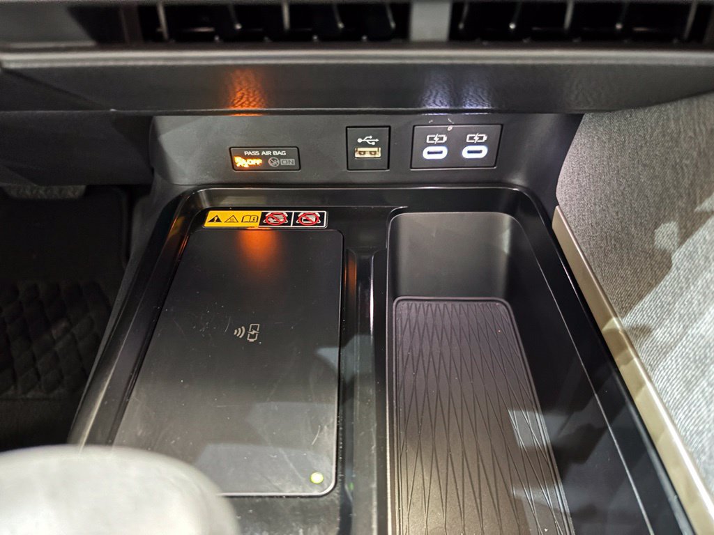 Used 2025 Toyota Camry LE FWD image 19
