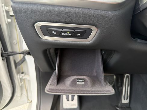 Used 2024 BMW X7 M60i w/ Executive Package AWD/4WD image 29