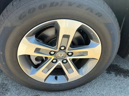 Used 2024 Honda Pilot EX-L image 13