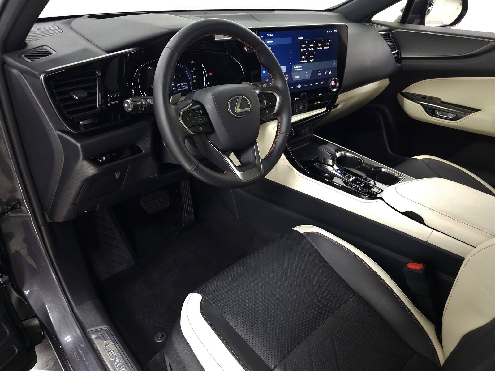 Used 2024 Lexus NX 350h AWD w/ Vision Package image 16