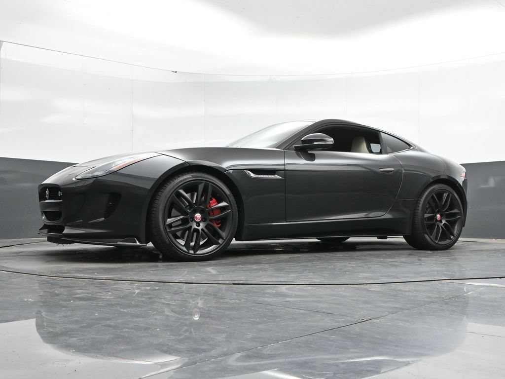 Used 2015 Jaguar F-TYPE R RWD image 39