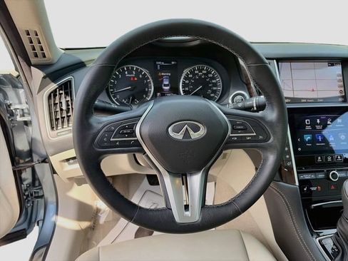 Used 2019 INFINITI Q50 Luxe w/ Essential Package (3.0T Luxe) AWD/4WD image 11