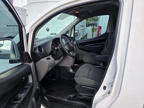 Used 2017 Nissan NV200 SV w/ Technology Package image 17