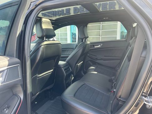 Certified 2024 Ford Edge ST-Line w/ Class II Trailer Tow Package image 5