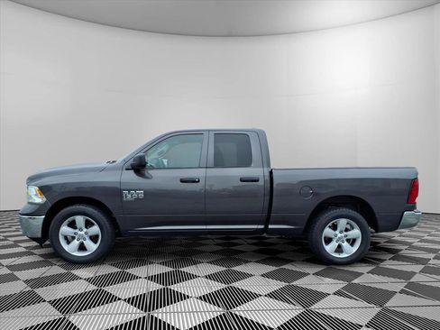 Used 2024 RAM 1500 Classic SLT AWD/4WD image 22