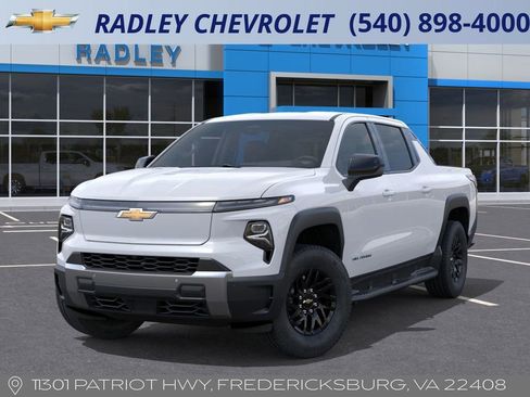 New 2026 Chevrolet Silverado EV LT image 6