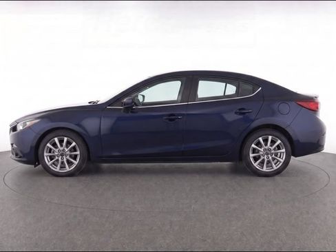 Used 2017 MAZDA MAZDA3 Sport w/ Preferred Equipment Package FWD image 4