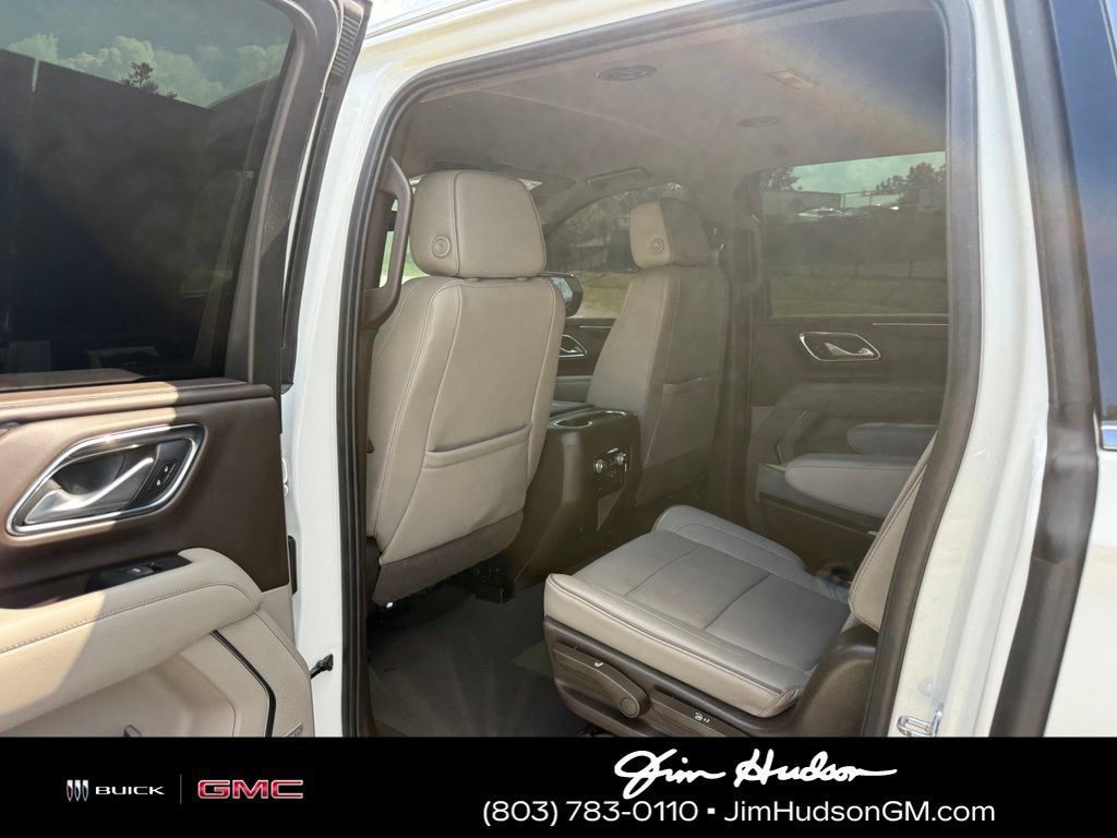 Used 2022 GMC Yukon XL SLT w/ SLT Luxury Package RWD image 26