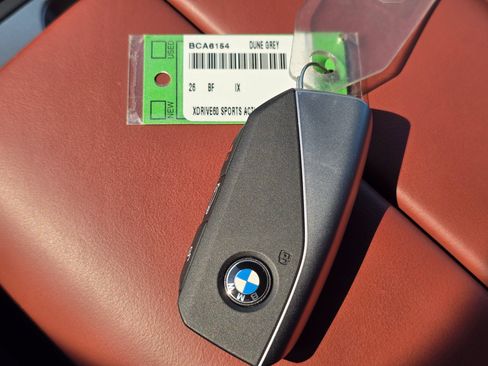 Used 2026 BMW iX xDrive60 AWD/4WD image 31