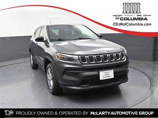 Used 2024 Jeep Compass Sport image 1