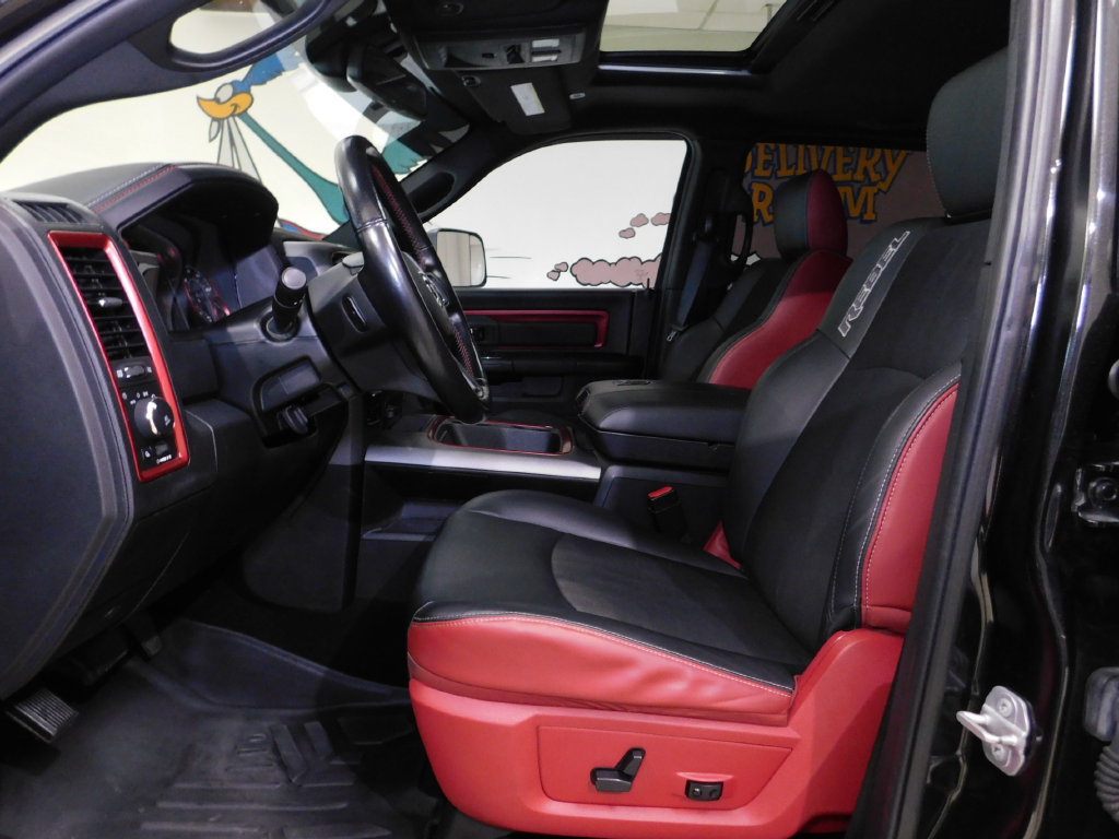Used 2018 RAM 1500 Rebel w/ Luxury Group AWD/4WD image 30