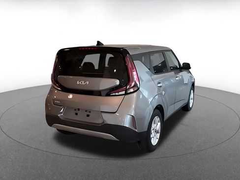 Used 2025 Kia Soul LX w/ LX Technology Package image 11