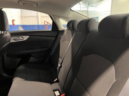 Used 2023 Kia Forte LXS image 18