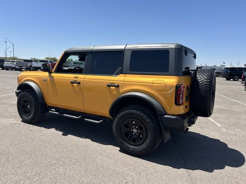 Used 2022 Ford Bronco Wildtrak image 3