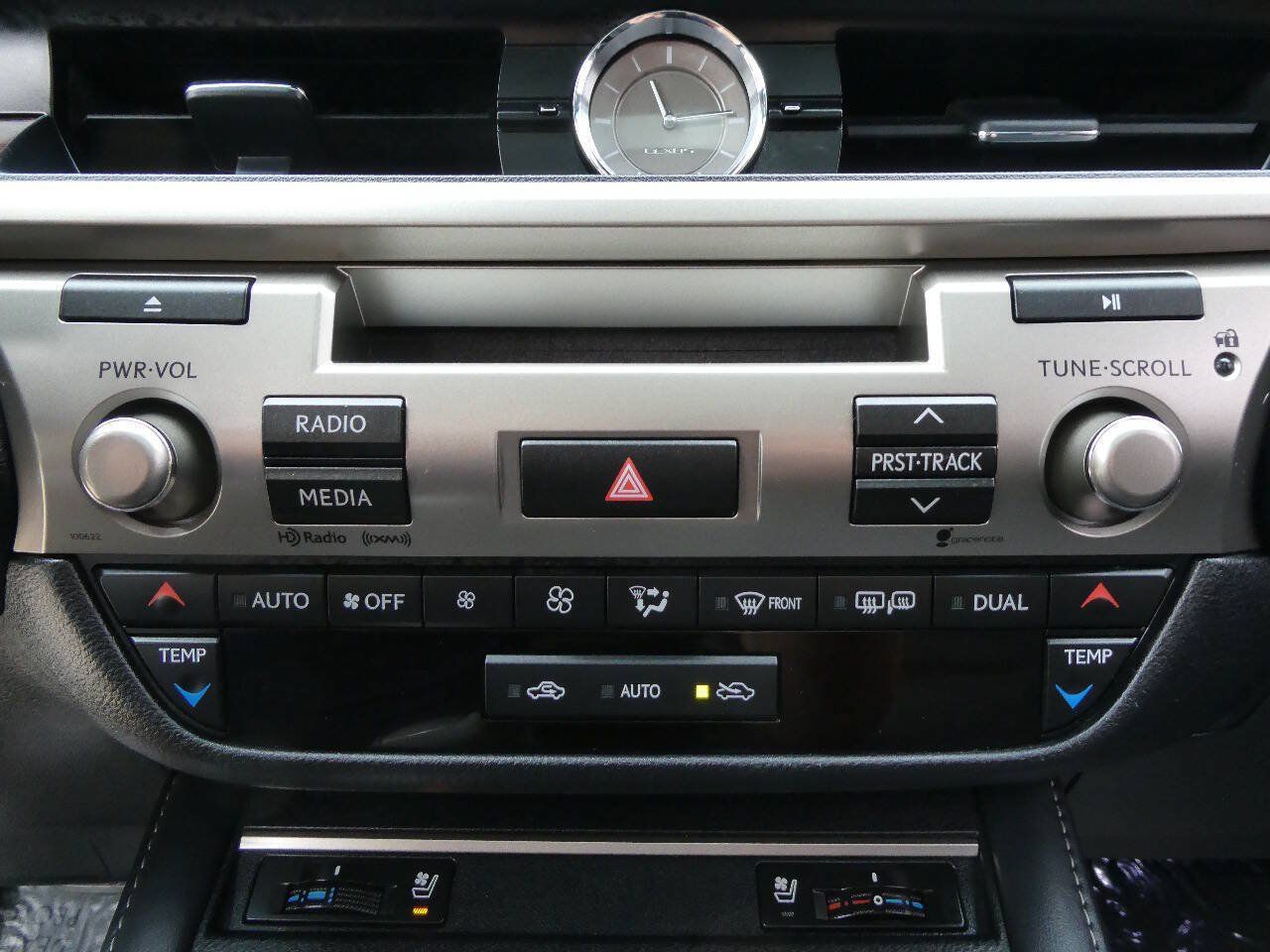 Used 2016 Lexus ES 350 w/ Premium Package w/Wood Trim FWD image 18